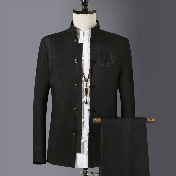 Herren nan asiatisch inspirierte Mandarinjacke mit Stehkragen, Knotenknopfleiste und tonalem Stick-Emblem Echo Archiv
