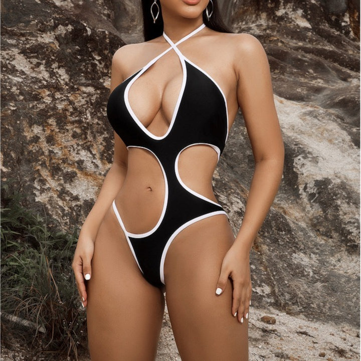 Damen Cut-Out Badeanzug mit tiefem V-Ausschnitt und gekreuzten Trägern Echo Archiv