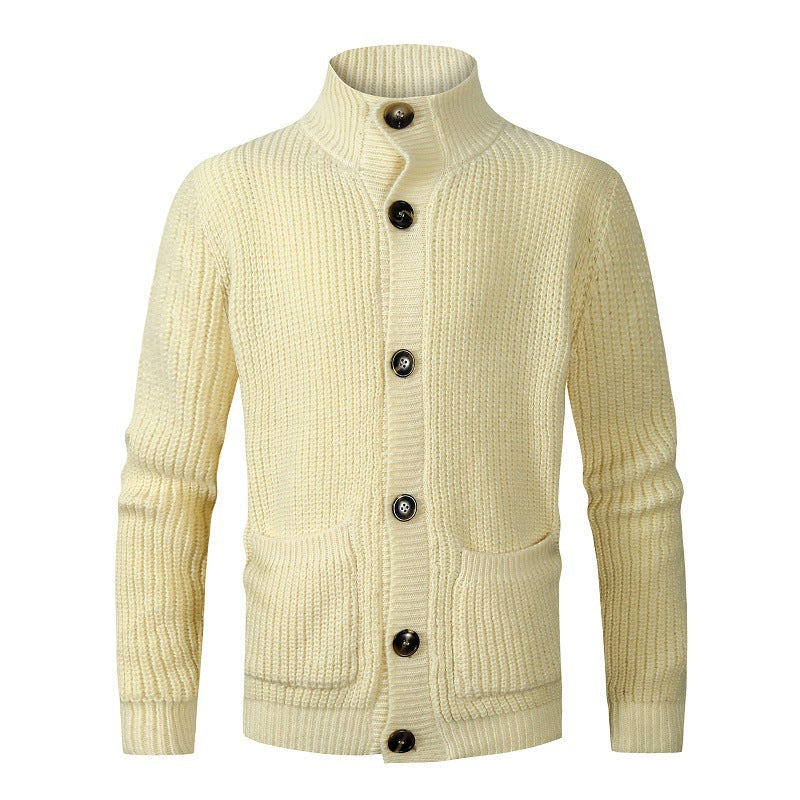 Herren modischer Strickcardigan mit hohem Kragen und Knopfdetails Echoarchiv
