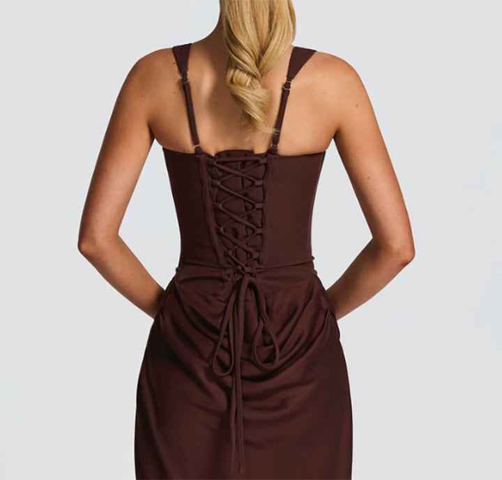 Damen Elegantes Maxikleid mit figurformendem Schnitt und zarten Drapierungen Echo Archiv