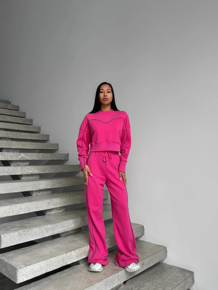 Damen kurzes Oversize-Sweatshirt mit Kordelzug-Jogginghose und Kontrastnähten – Avérine