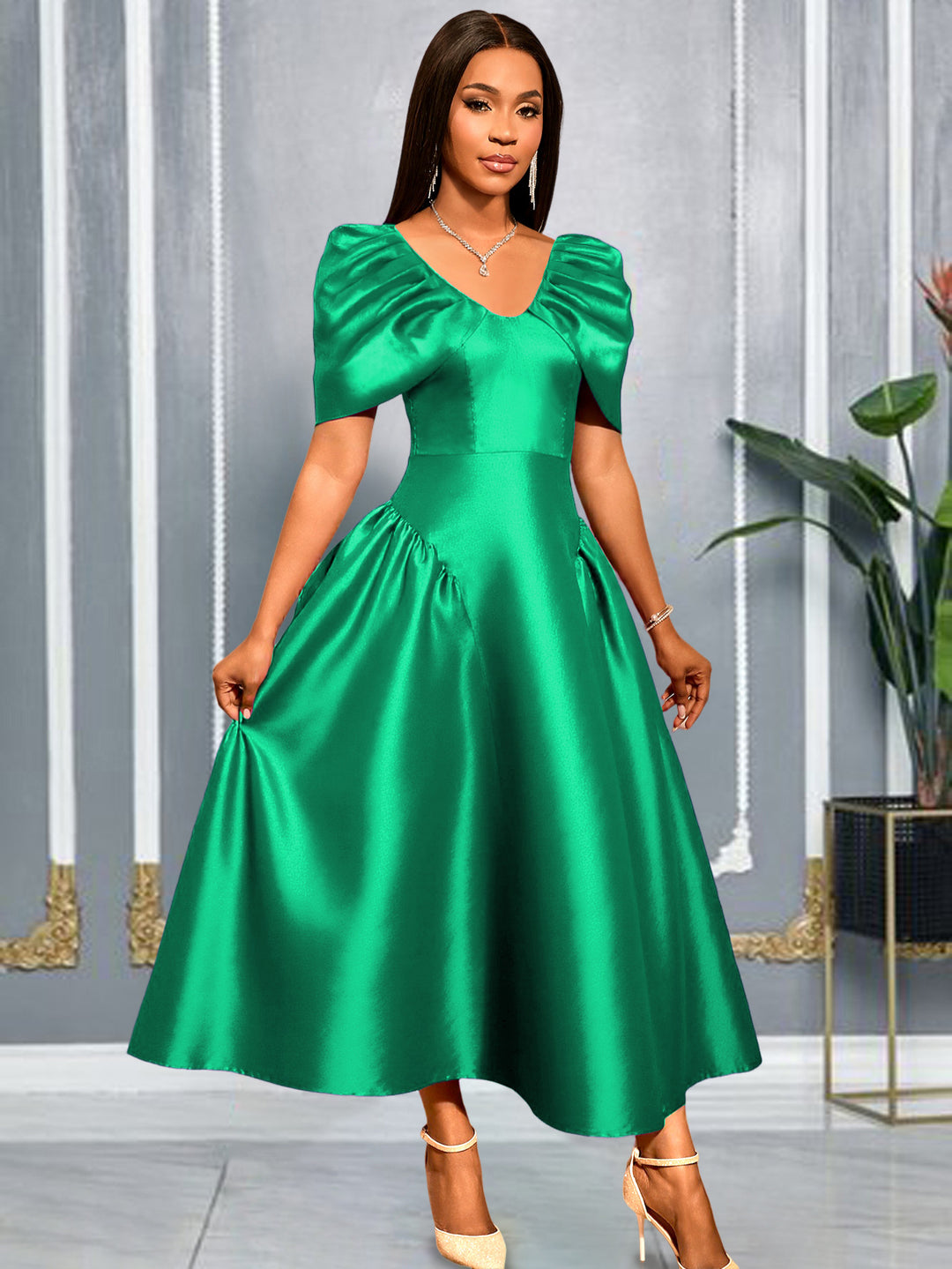 Damen Elegantes Satin Abendkleid mit voluminösen Puffärmeln Echo Archiv