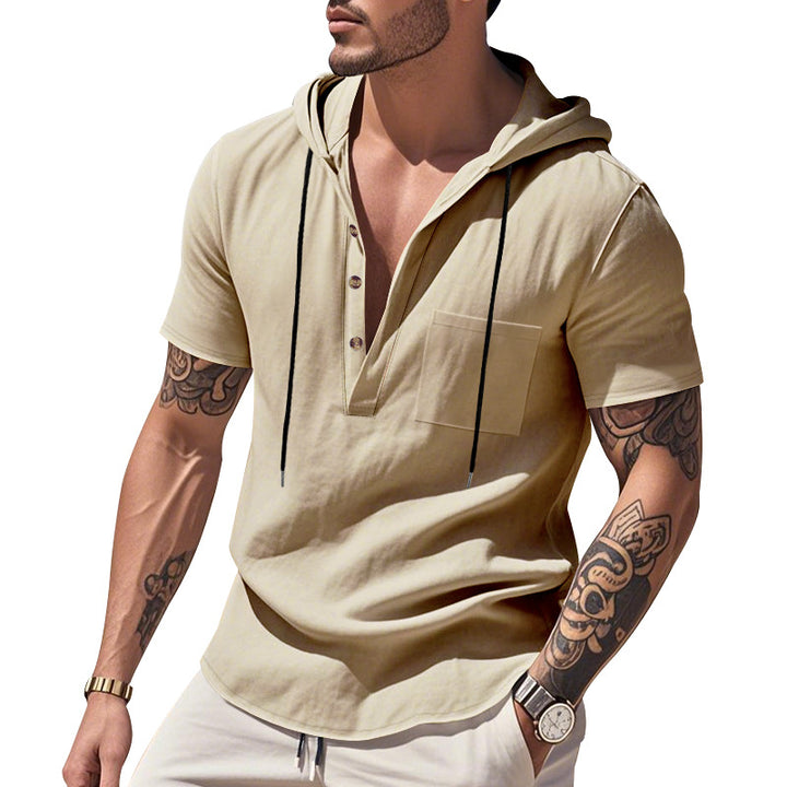 Herren Kurzarm-Henley-Shirt mit praktischer Kapuze und modischen Akzenten Echoarchiv