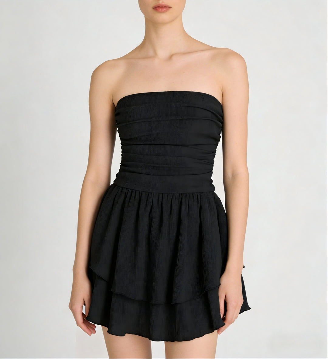 Damen Wickelkleid mit gerafftem Oberteil und fließendem Rock Echo Archiv