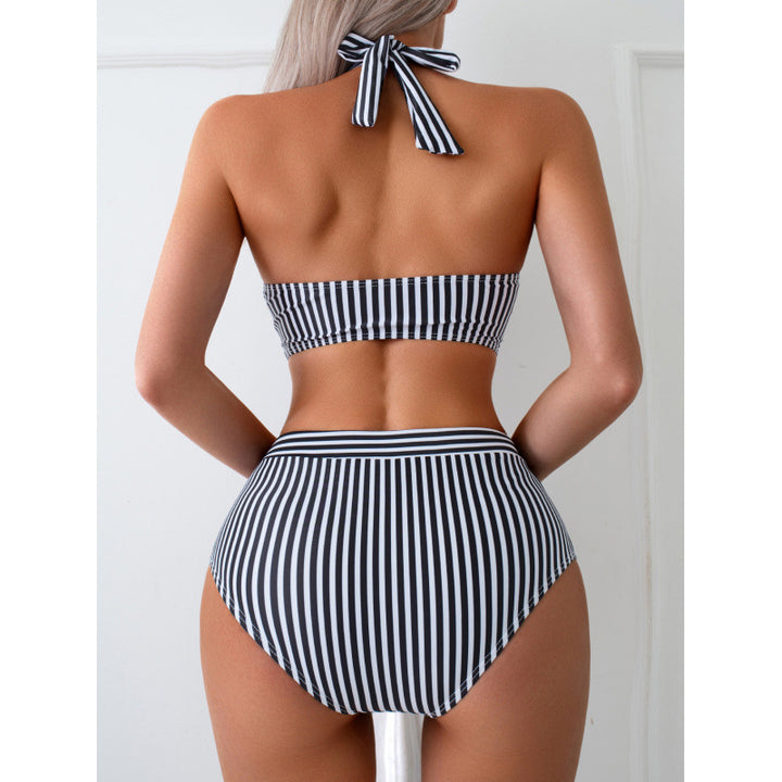 Damen Triangel-Bikini mit stilvollem Wickeldetail und trendigem Streifenmuster Echo Archiv