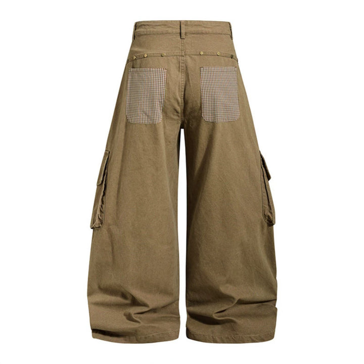 Damen weite Cargo-Culottehose mit Stern-Applikationen und Multi-Taschen Echoarchiv