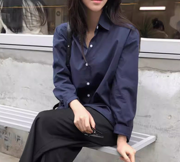 Damen Oversize-Kentkragenbluse aus leichter Baumwoll-Popeline mit kastiger Passform und krempelbaren Ärmeln – Élovi
