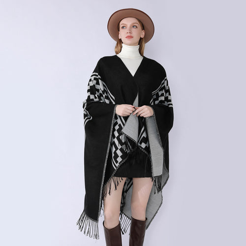 Damen Oversize-Cape mit geometrischem Jacquard, Fransensaum und Wendefunktion Echo Archiv