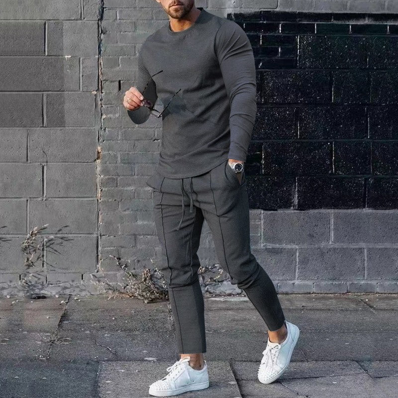 Herren Bequemes Langarmshirt mit sportlichem Schnitt und lässigen Jogginghose Echoarchiv