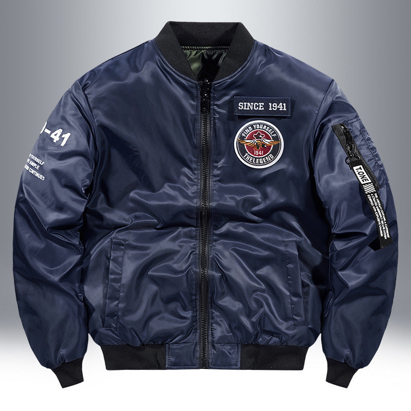 Herren Piloten-Bomberjacke mit Patch-Details, Nylon‑Shell und Ärmeltasche Echoarchiv