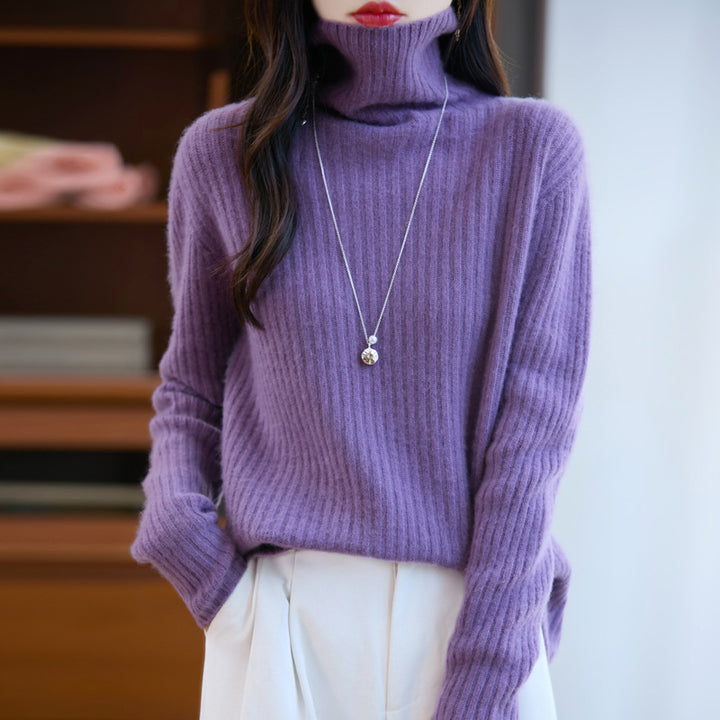 Damen Schlanker Feinstrick-Rollkragenpullover mit feiner Rippenstruktur und kaschmirähnlicher Haptik Echoarchiv