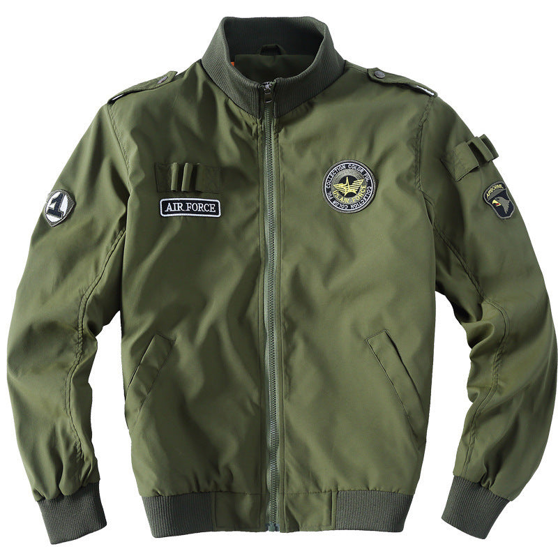 Herren Militärinspirierte Bomberjacke mit Aufnähern, Stehkragen & Reißverschluss Echoarchiv