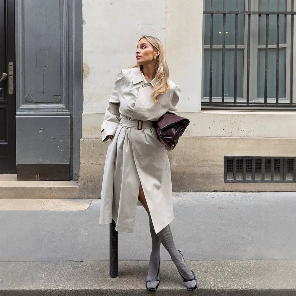 Damen Midilanger Trenchcoat im Cocoon‑Cut mit Bindegürtel und Raglanärmeln Echoarchiv