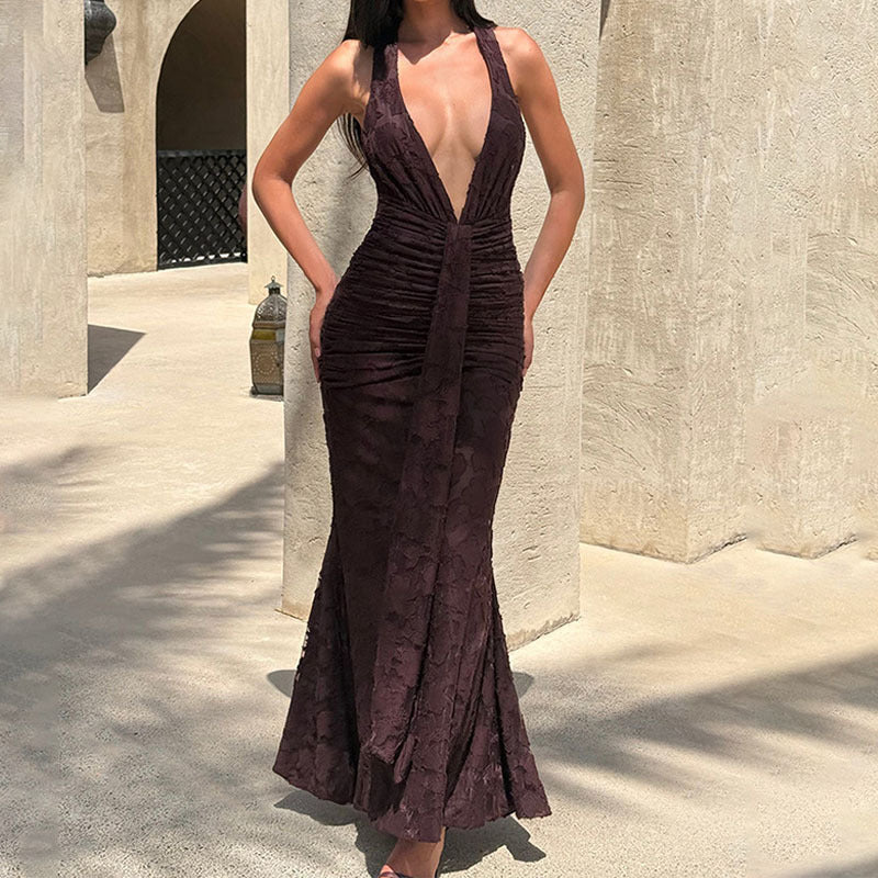 Damen Elegantes, figurbetontes Abendkleid mit tiefem V-Ausschnitt und Rüschendetails Echo Archiv