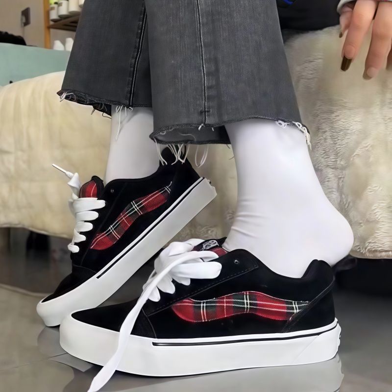Damen Modische Sneakers mit kariertem Design und bequemem Fußbett Echo Archiv