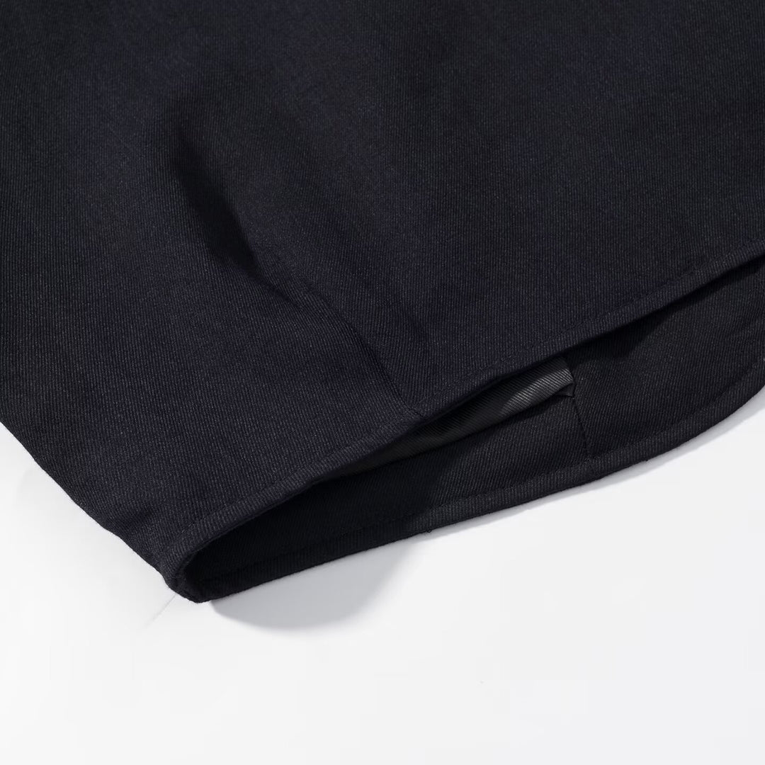 Damen Kurzblazer ohne Kragen mit Rundhalsausschnitt, Zierknopf‑Verschluss und paspelierten Taschen Echo Archiv