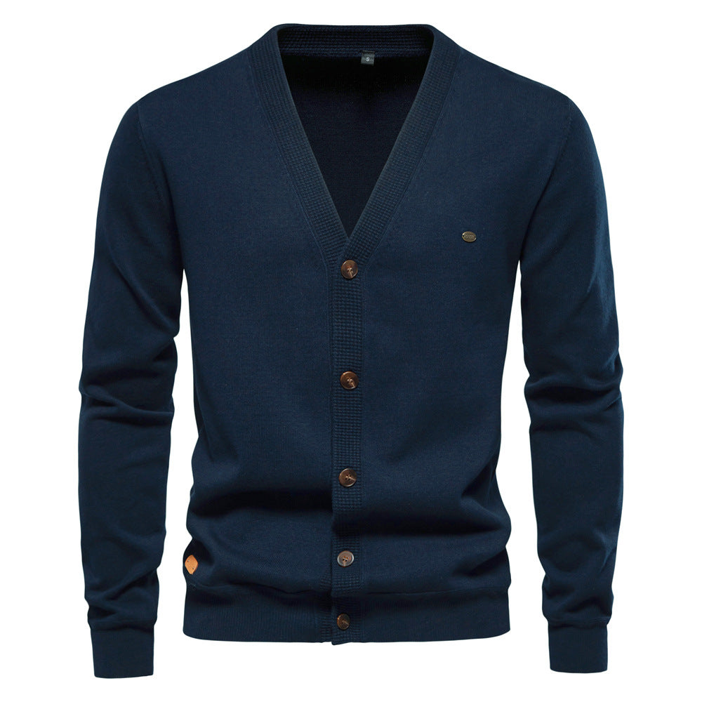 Herren Strickjacke mit V-Ausschnitt und modischen Holzknöpfen Echoarchiv