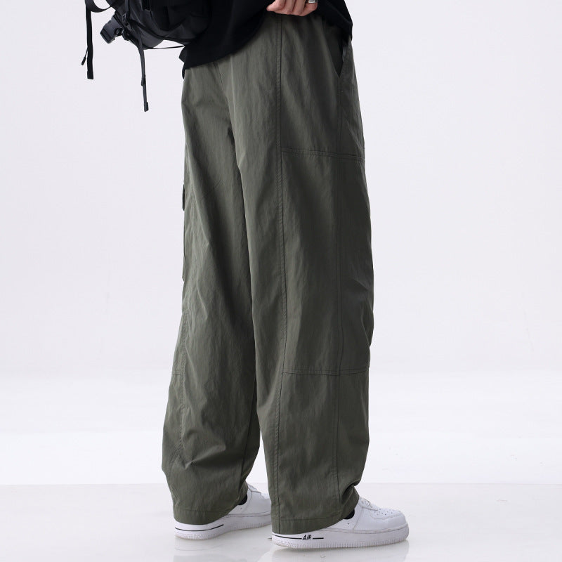 Herren Weite Utility-Cargohose aus Baumwollmix mit Kordelzugbund und aufgesetzten Klappentaschen Echoarchiv