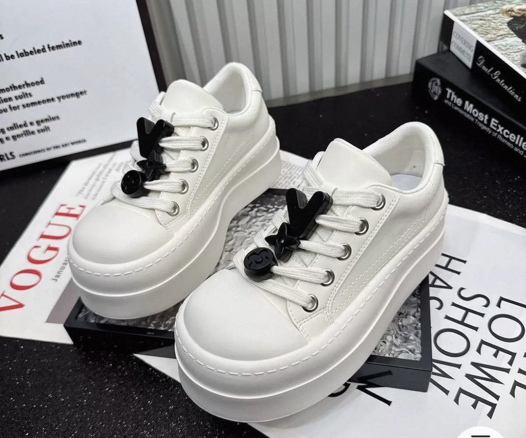 Damen Modische Sneakers mit auffälligem Design Echo Archiv