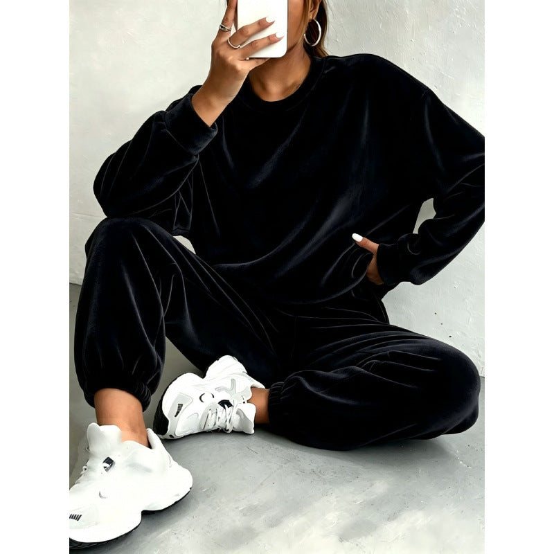 Damen Kuscheliges Velours-Lounge-Set mit Oversize-Sweatshirt und Joggerhose Echoarchiv