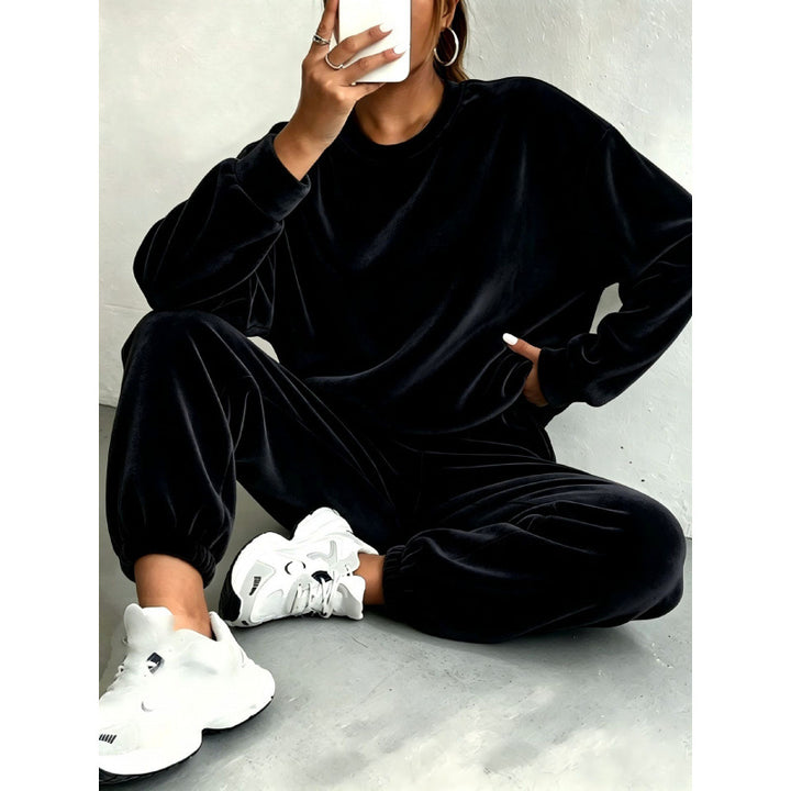 Damen Kuscheliges Velours-Lounge-Set mit Oversize-Sweatshirt und Joggerhose Echoarchiv