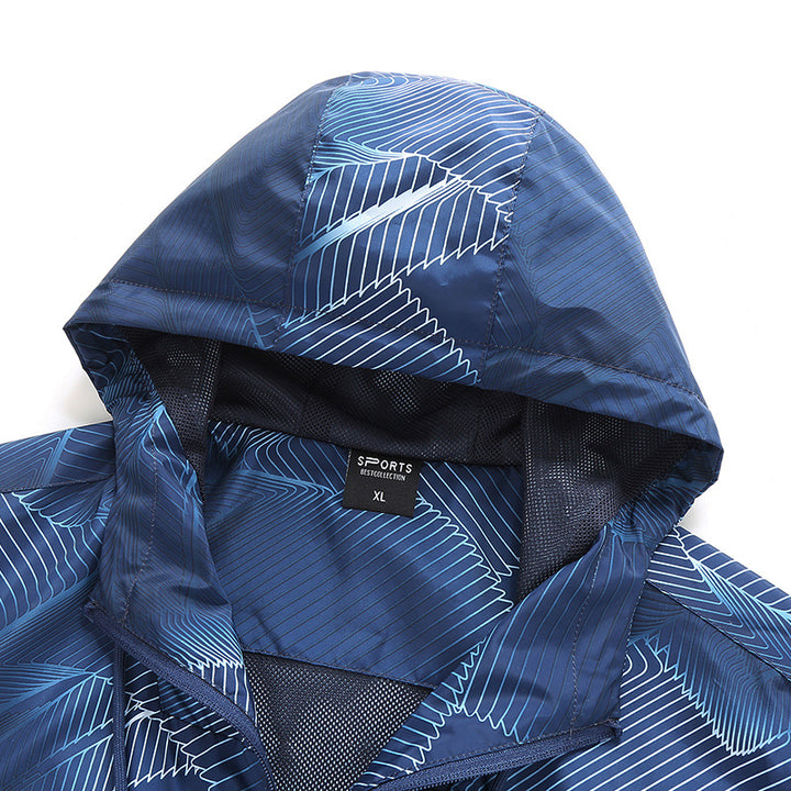 Herren Leichte Kapuzen-Windbreakerjacke mit grafischem Allover-Print und Packfunktion Echo Archiv