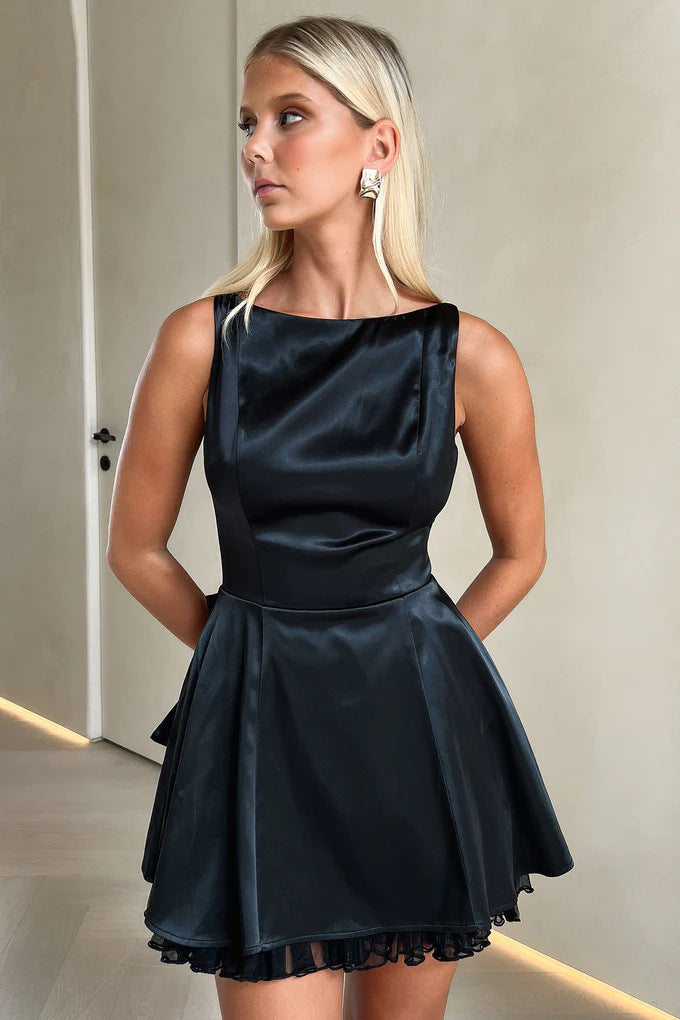 Damen Satin Minikleid mit schwingendem Volant und elegantem Schnitt Echo Archiv