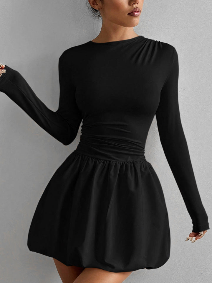 Damen Figurumspielendes Kleid mit langen Ärmeln und gerafftem Saum Echo Archiv