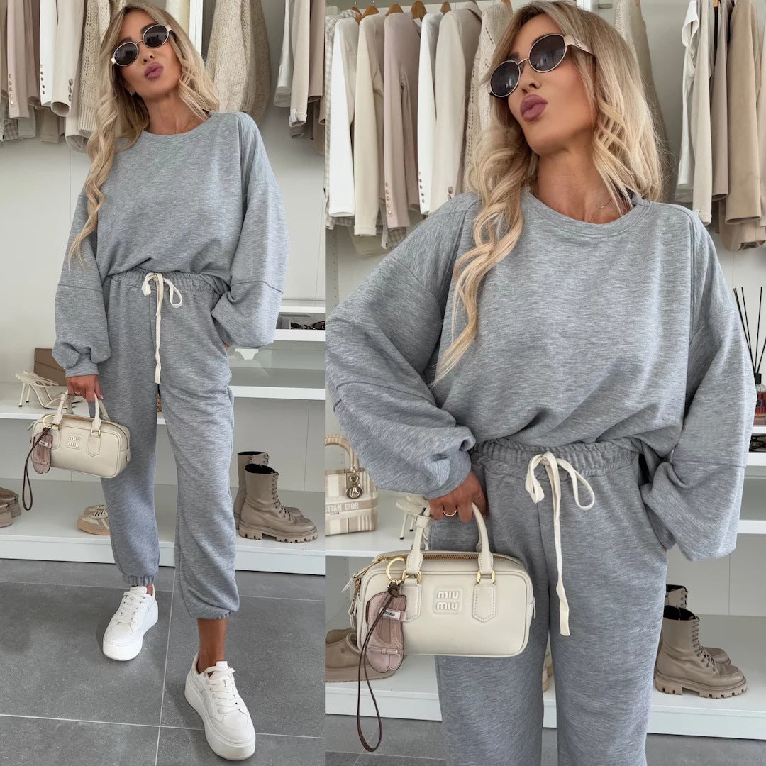 Damen Oversized Loungewear-Set aus weich angerautem Sweat mit Kordelzug-Jogginghose und relaxed Pullover – Élanora