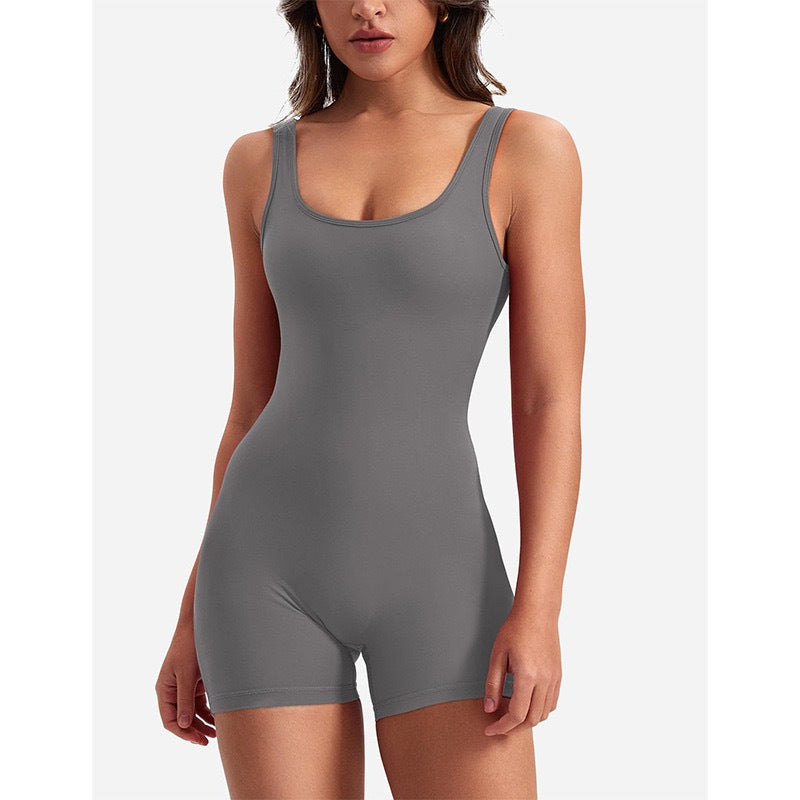 Damen Eleganter und figurbetonter Sport-Jumpsuit Echo Archiv