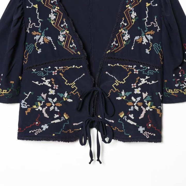 Damen kurze Bluse mit Platz für elegantes Binden Echo Archiv