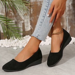 Damen  elegante Ballerina mit leichter Keilsohle und Krokoprägung Echo Archiv