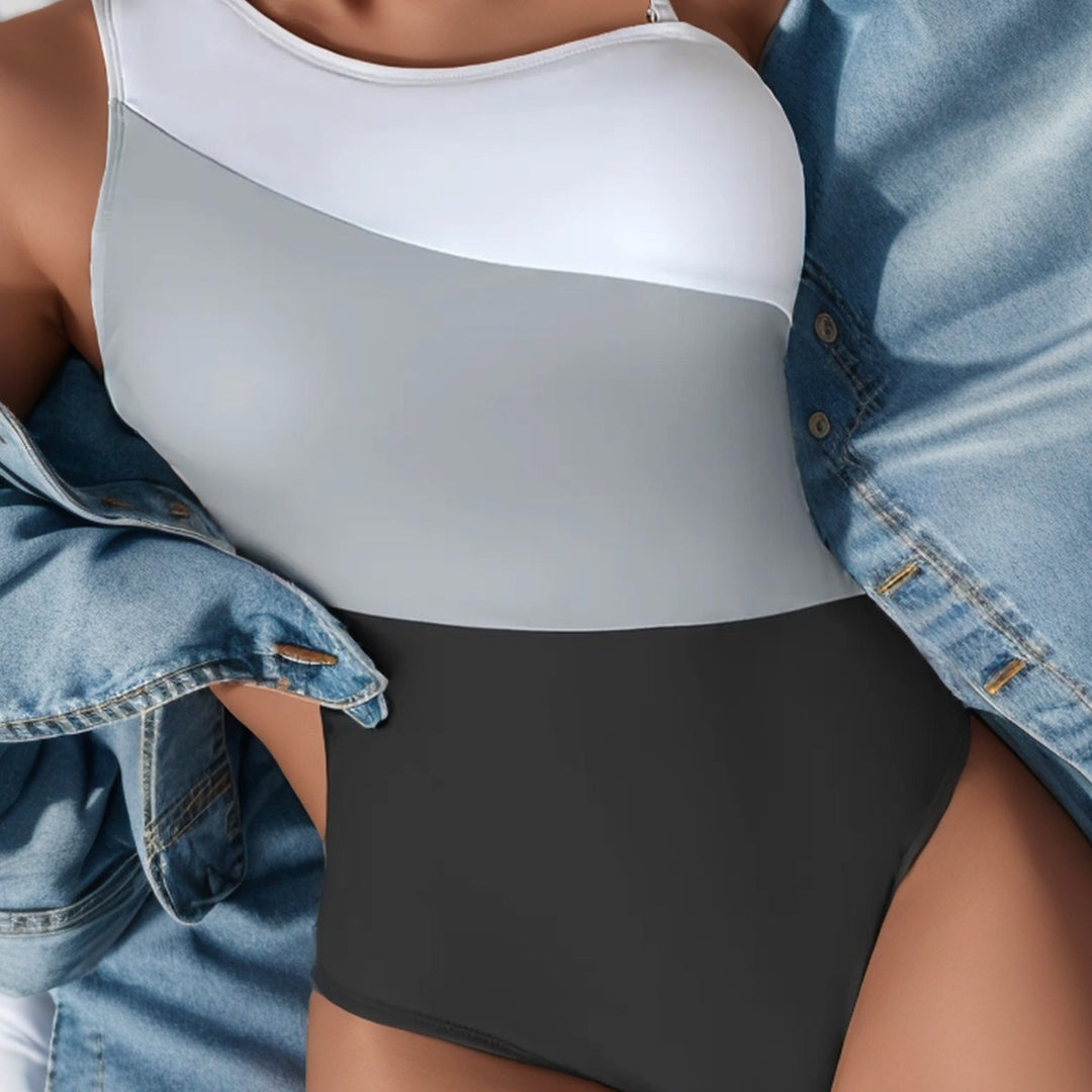Damen Einteiliger Badeanzug mit stilvollem Farbblockdesign und hohem Beinausschnitt Echo Archiv