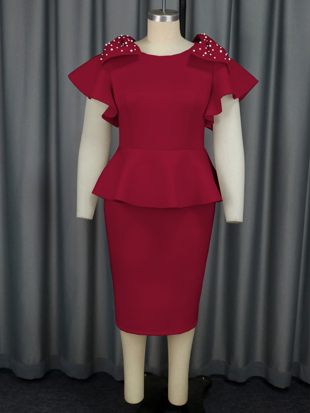 Damen elegantes Kleid mit voluminösen Rüschensäumen und charmanten Perlenakzenten Echo Archiv