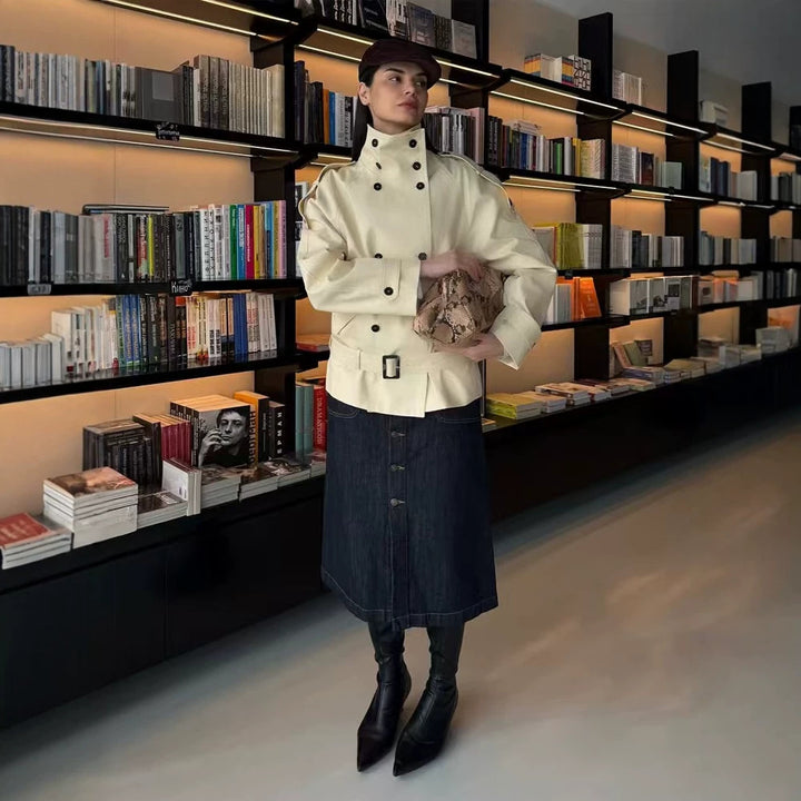 Damen Kurzer Doppelreiher-Mantel mit Cape-Ärmeln und Taillengürtel Echoarchiv