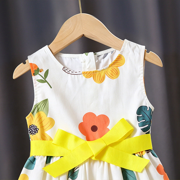 Mädchen Sommerkleid mit buntem Punkten-Design Echo Archiv