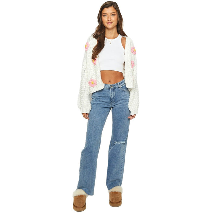 Damen Kurzer Grobstrick-Cardigan mit 3D-Blütenapplikationen und Ballonärmeln – Veloura