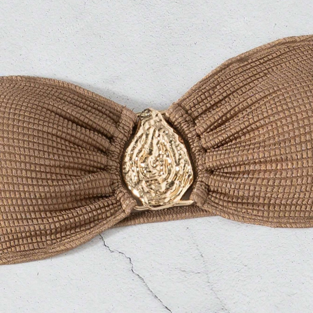 Damen Bikini-Set mit verziertem Wickelrock und elegantem Bandeau-Oberteil Echo Archiv