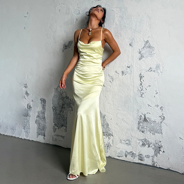 Damen Elegantes Maxikleid aus luxuriösem Satin mit verführerischem V-Ausschnitt Echo Archiv