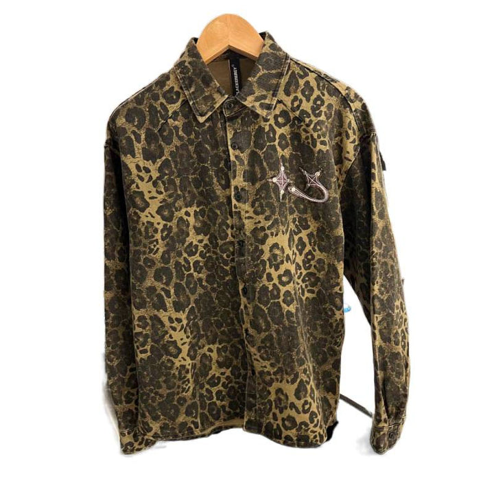 Herren Overshirt-Hemdjacke im Leopardenmuster mit gesticktem Brustlogo Echoarchiv