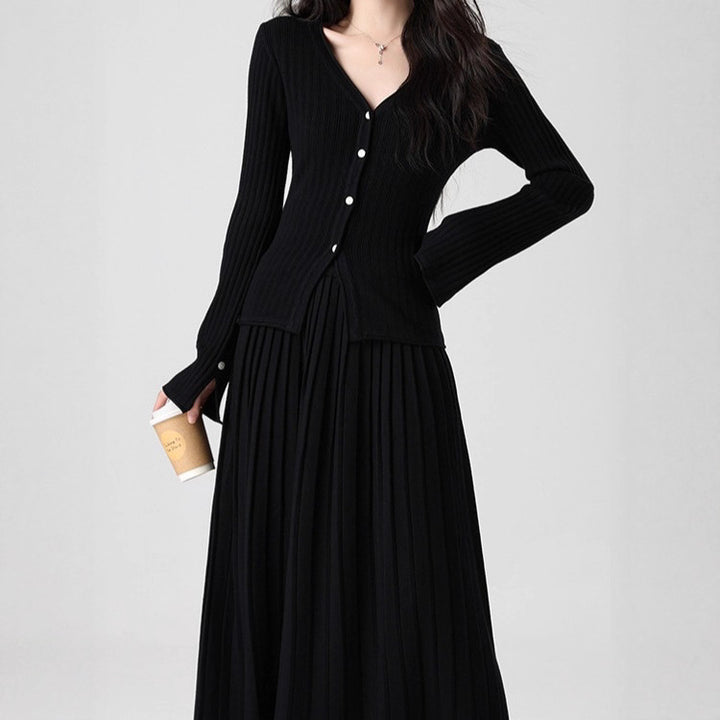 Damen Feines Strick-Set mit V-Ausschnitt Cardigan und plissiertem Maxirock Echoarchiv