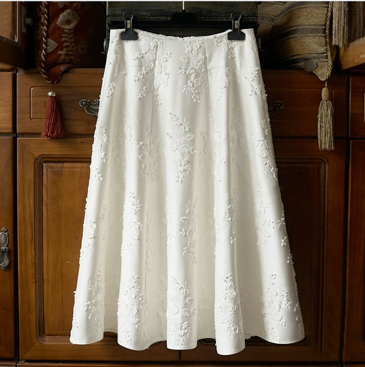 Damen Eleganter Maxirock mit floralem Relief Echoarchiv