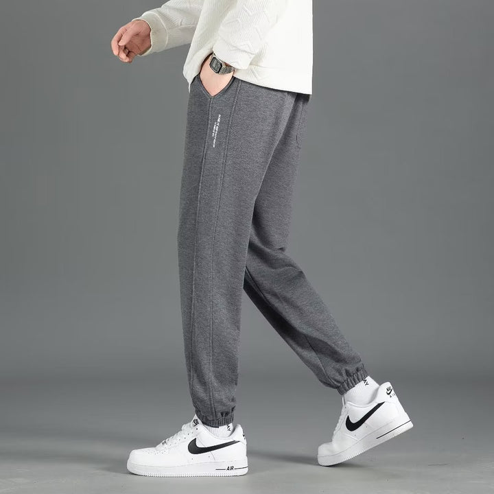 Herren Sportliche Jogginghose mit regulierbarem Bund Echoarchiv