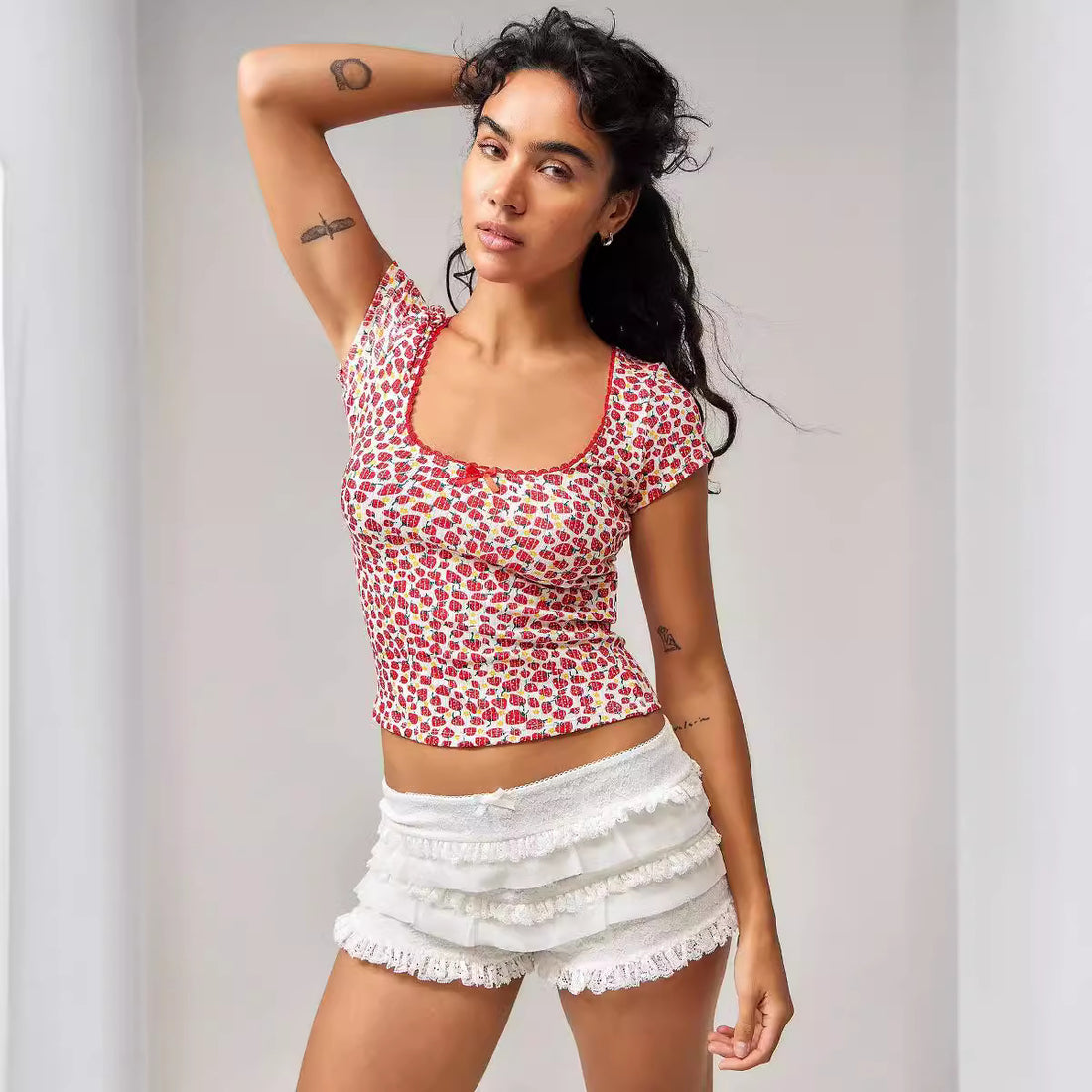 Damen Rüschen-Shorts mit elastischem Bund und verspieltem Design – Avélisse