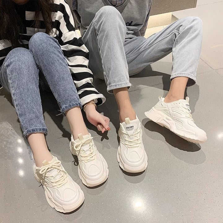 Unisex auffällige Chunky-Sneaker mit atmungsaktivem Mesh-Obermaterial, gepolsterter Fersenkammer und profiliertem Plateau-Absatz – Norré