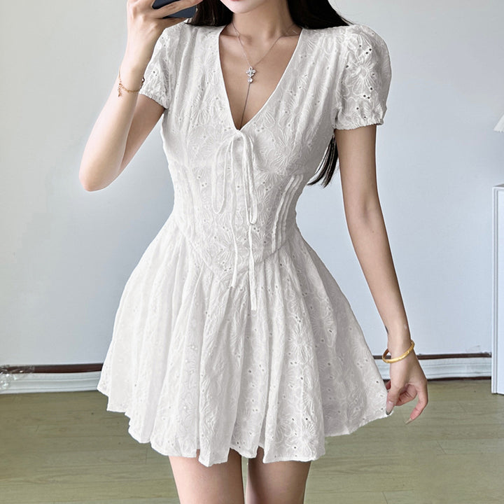 Damen Kurzärmeliges Sommerkleid mit raffinierten Rüschendetails und Bindeband Echo Archiv