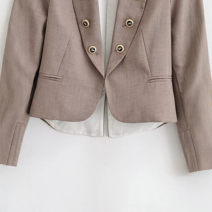 Damen Kurzblazer mit taillierter Silhouette und dekorativer Doppelreihe Zierknöpfe Echo Archiv