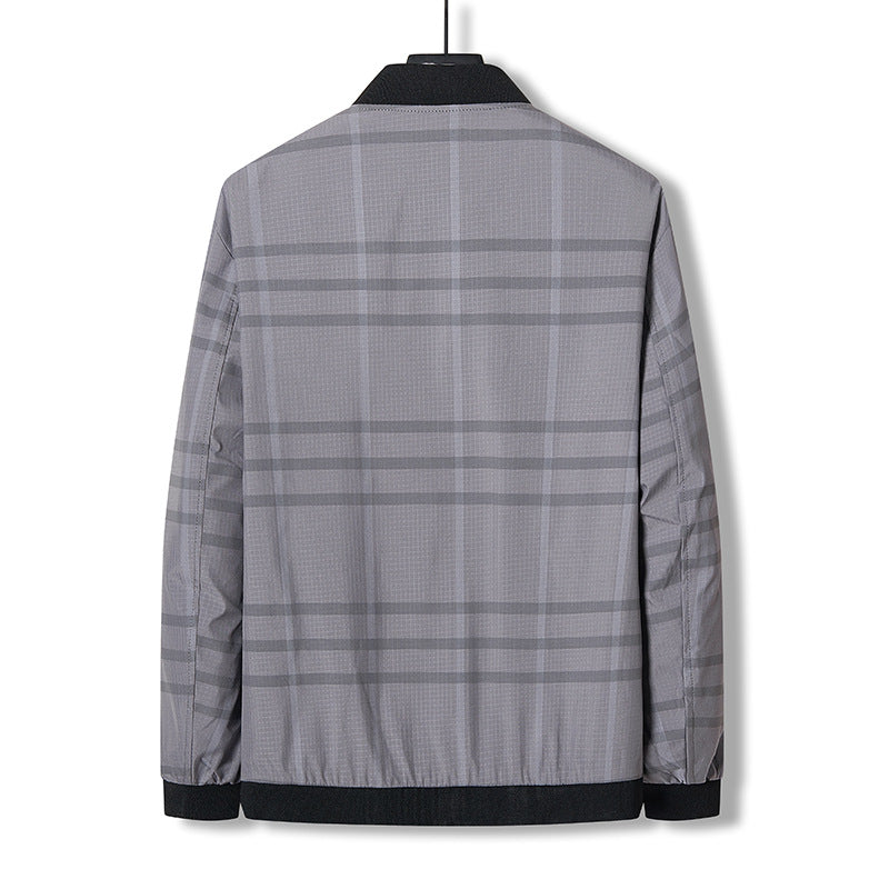 Herren sportliche Übergangsjacke mit modernen Einsätzen und vielseitigen Taschen Echoarchiv