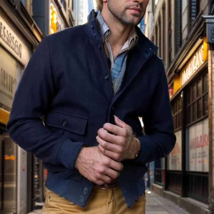 Herren modische Jacke mit praktischen Taschen und sportlichem Schnitt Echoarchiv