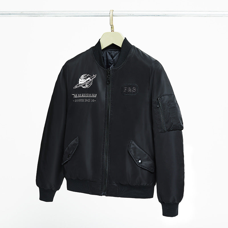 Herren  bestickte Raum-Patch-Flight-Bomberjacke mit wattierter Fütterung und Utility-Tasche am Ärmel Echo Archiv